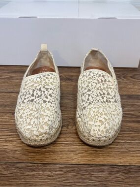TOMS Crochet Espadrille Flats W9 Boho Coastal Slip On Shoes Ivory